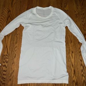 Swiftly Tech Long Sleeve Shirt